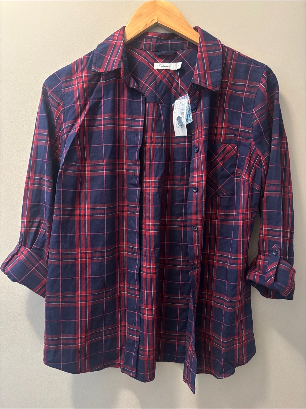 Reitmans plaid button up long sleeve shirt